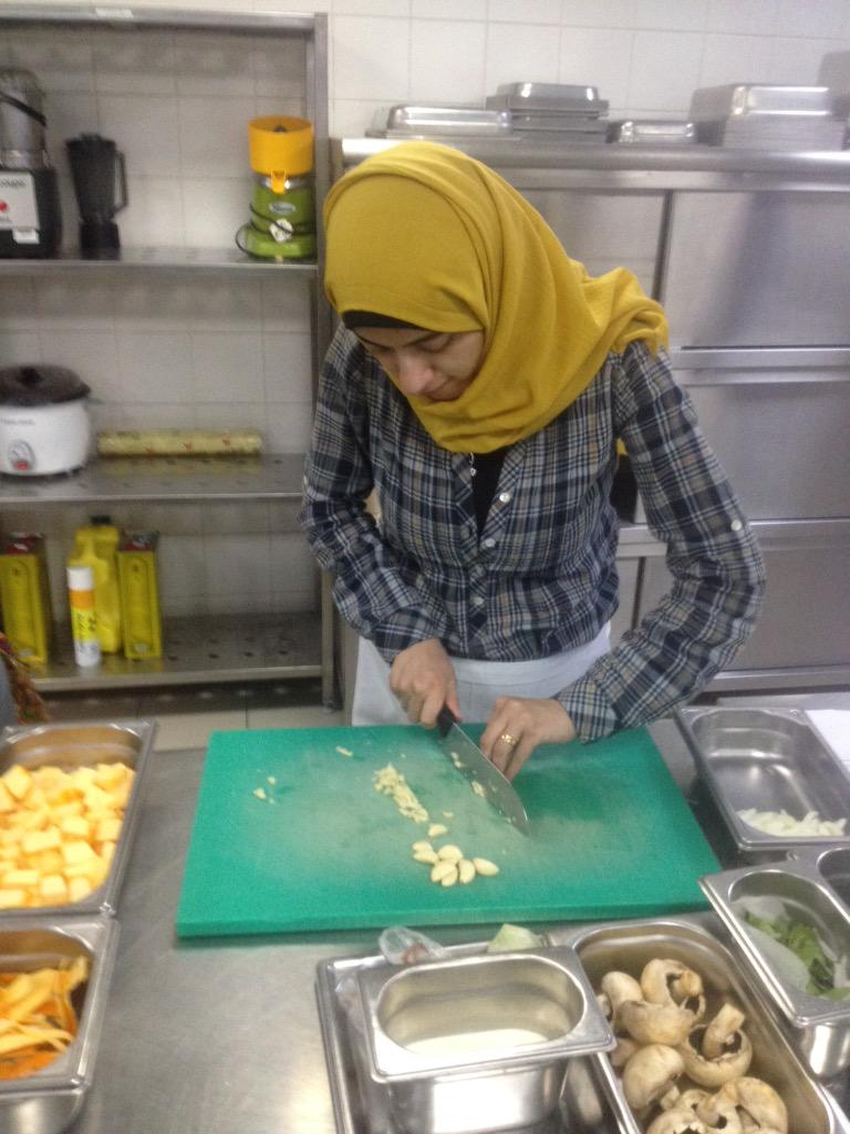 OAmayrh's tweet photo. @ZaraHolding @RACAJordan Italian #cooking_class http://t.co/aCik0KWhe2