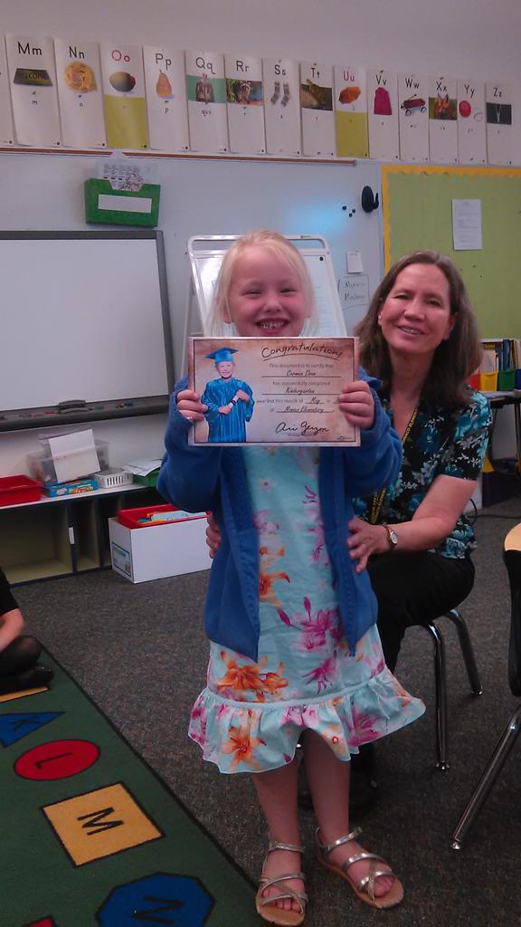 ColoMommy234's tweet photo. My baby is officially done with kindergarten! http://t.co/jZikxYIc0C