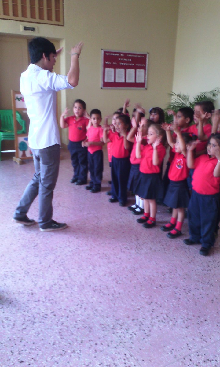 marinaedg's tweet photo. "@PSBzaraza: Homenaje alas Madres,J.I.Francisco Salias, @NucleoZaraza @elsistema @SistemaGuarico http://t.co/CIKr15v6tb"