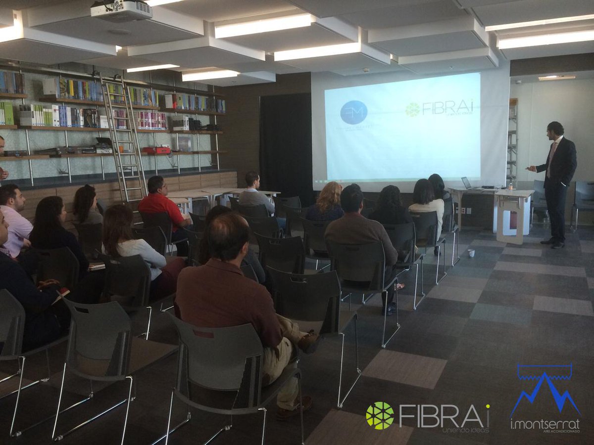 YPASAMX's tweet image. Nuestros socios y amigos de #imontserrat en entrenamiento. @FinishesMarket #Fibrai #AireAcondicionado