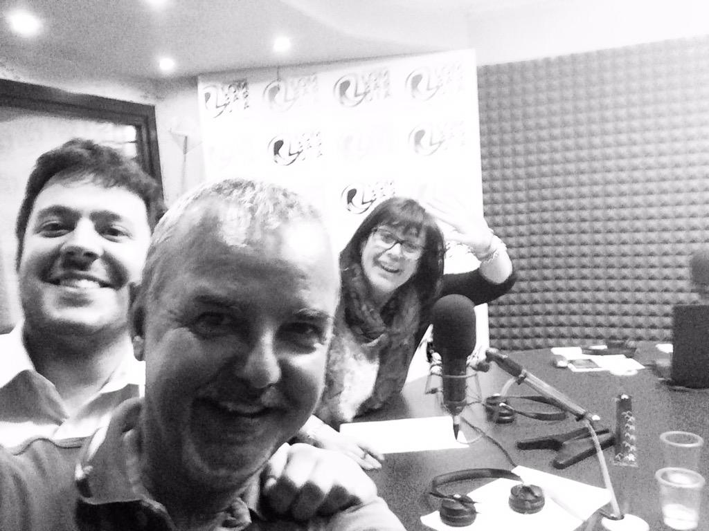 LucaLevati1's tweet photo. #panealpane con @DanieleNahum @PdMilano #selfie @Costa84Laura @radiolombardia #noncifermiamomai http://t.co/nIl9x8rbDS