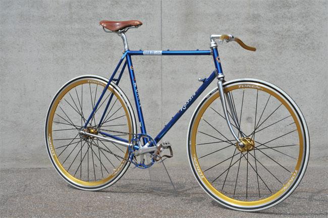 easybicischile's tweet photo. #fixedgear http://t.co/rp7zSm0MAb
