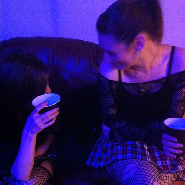 #throwback to the most awesome #halloween party evarrrr with @MissSlaughter16 @lisavondane http://t.<a href="/tag/throwback"class="tags">#throwback</a><a href="/tag/halloween"class="tags">#halloween</a>