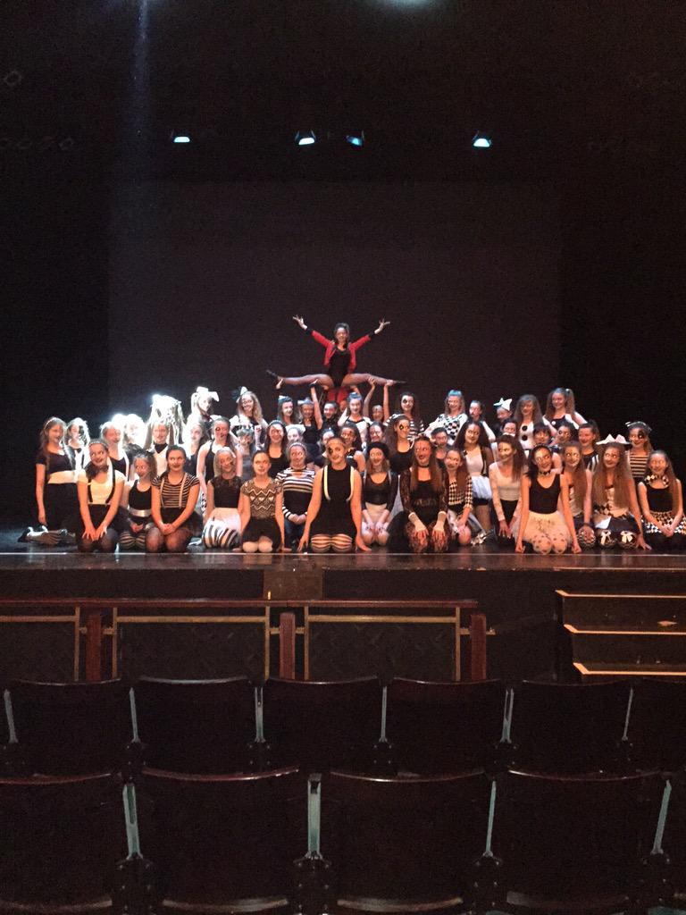 LHS_HWB's tweet photo. Rehearsal done! #godance15 #lhsdance #theatreroyal http://t.co/vRlEZNYzDX