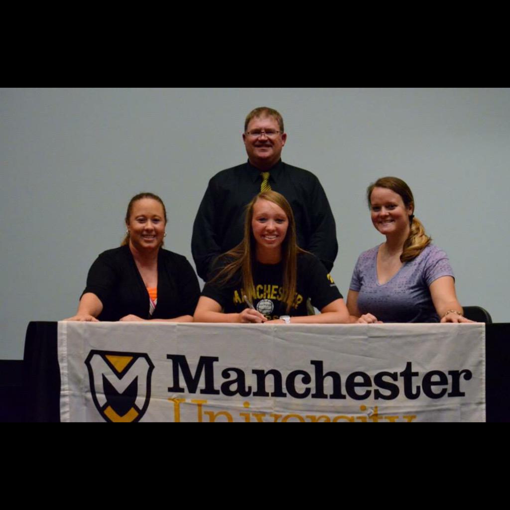 Congratulations Emma on signing to play volleyball at Manchester University while studying Elementary Education!! 💛🐝