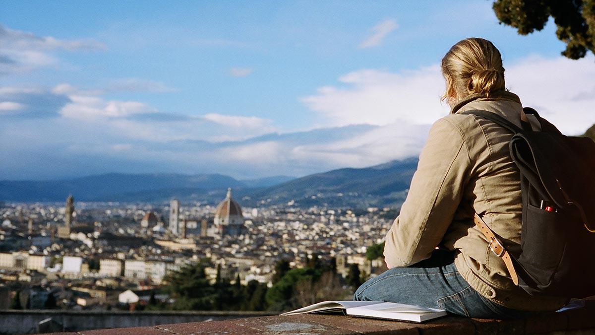 HarvardBiz's tweet photo. Sometimes being lost and alone is the best education http://t.co/F2CxoA8jN7 http://t.co/inFVsE70o4