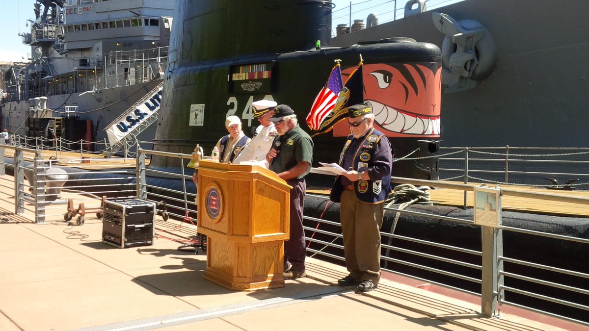 BfloNavalPark's tweet photo. US Submarine Vets #WNY Base recalled 3506 sailors and each of 52 boats lost in #WWII #MemorialDay ceremony #SubVets http://t.co/bqtWLlKiNN