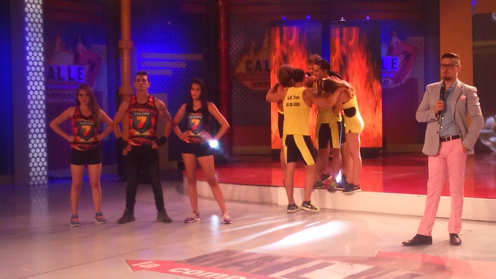 TCdeportesEC's tweet photo. ¡El equipo amarillo ya tiene a su refuerzo! Karla es la nueva guerrera de Calle 7. ¿De acuerdo?
#ElReality7en http://t.co/ZhIN7Ww0PN