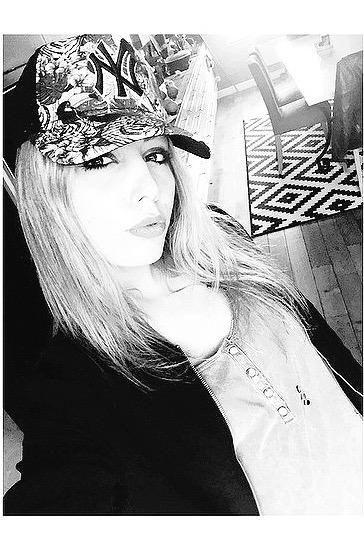 webzer3's tweet image. Sa vient de la Tessssss