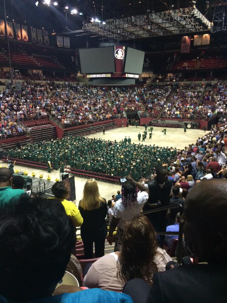 Lakisha_Renee's tweet image. Lil cousin graduation time! #Tally #LincolnHigh #FamuBound 🐍