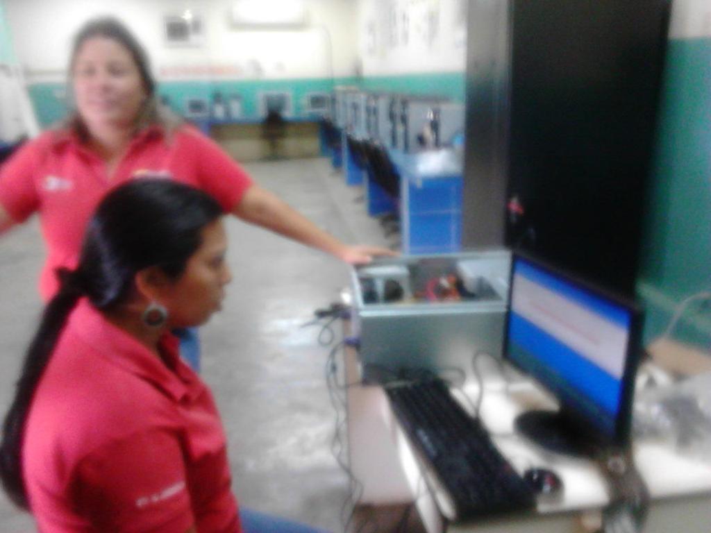 fundabitguaric2's tweet photo. Instalando Servidor Escolar EXO en E.B.B Mahomito en Valle de la Pascua #CaravanasDeLaVictoria http://t.co/2zHlCNeP2k