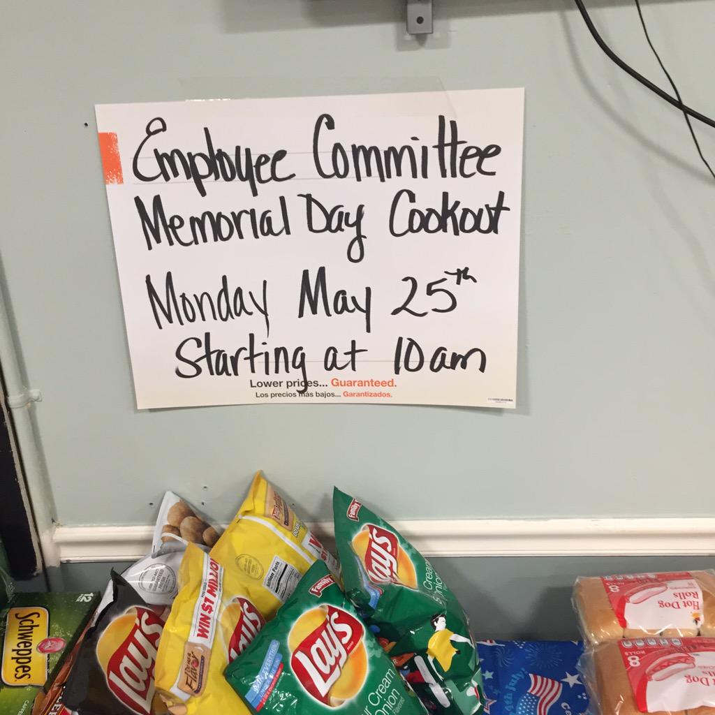 HDStore2613's tweet photo. @Joepratt35 @corelli189 Memorial Day Festivities! http://t.co/rEizEhQ6R3
