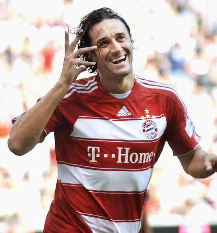 Luca Toni: \"If once called me, I\ll go back to play with them even without wages.\"

Happy birthday Luca!  