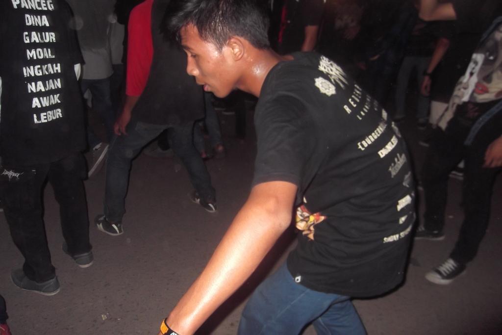 Dzili Skateboarder tweet media