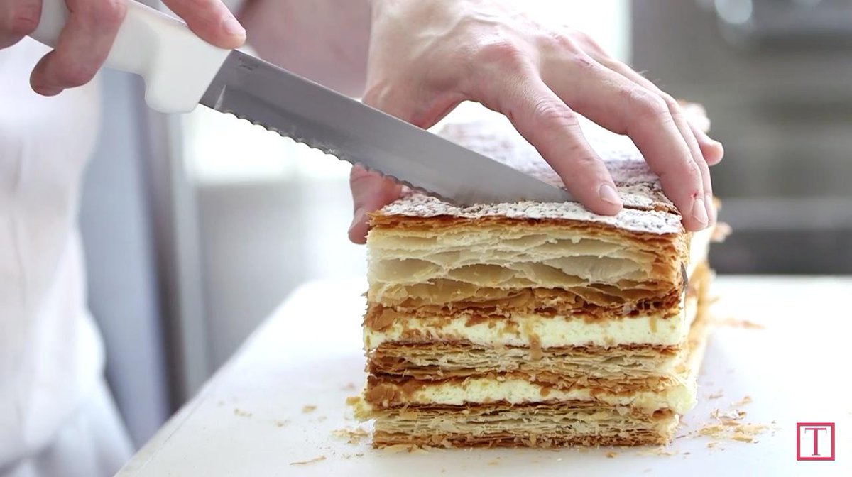 We interview a very important person...the creator of the cronut <a href="/DominiqueAnsel/">Dominique Ansel</a>, on @People s.net2.tv/s/HdcWFP