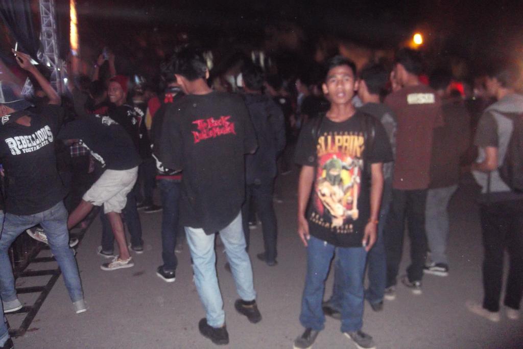 Dzili Skateboarder tweet media