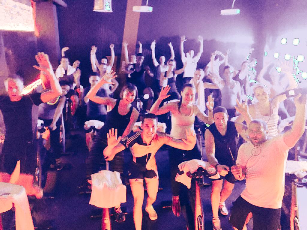 FFStrand's tweet photo. #vp #procycling launch with sir @scollingwood92 hottest wheel was 35 degrees 🔥🔥🔥#heattest @FitnessFirstUK @fit_scott http://t.co/1aDKAR2WIm