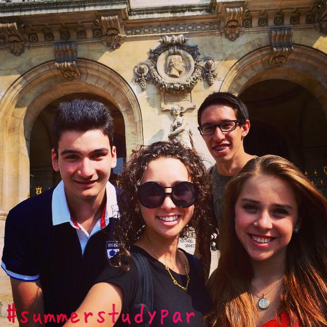 summerstudy's tweet photo. Pre-college programs are so fleek. #MySummerin5words #TravelTuesday #studyabroad #summerstudyPAR http://t.co/n7jBANZkc8