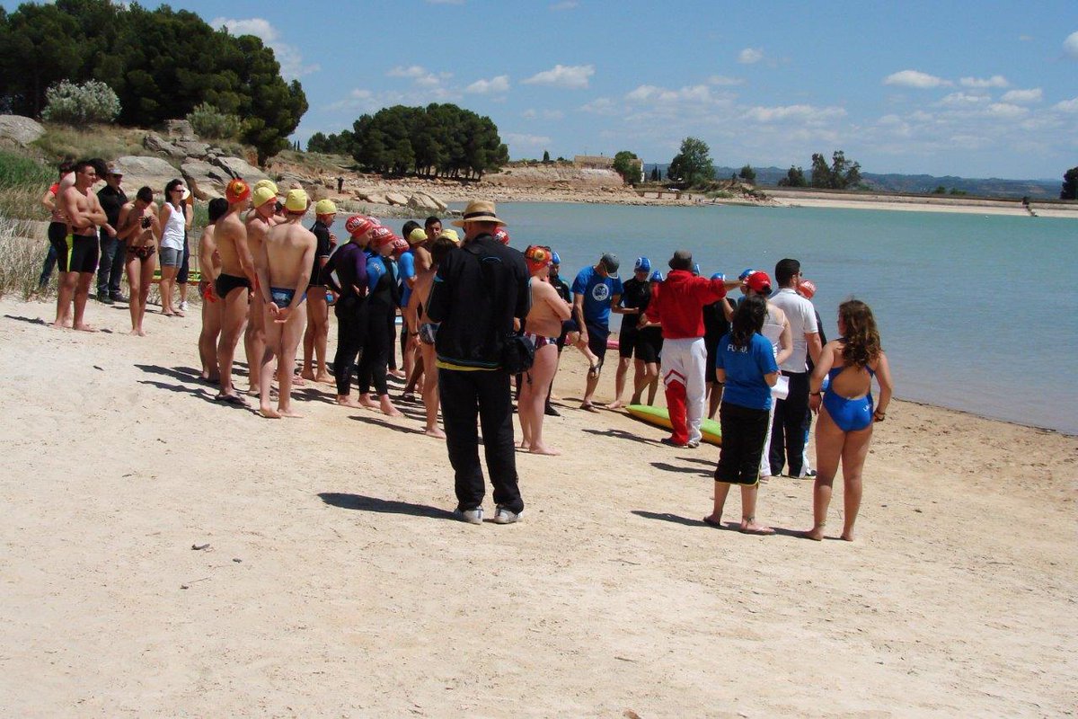 karalom_com's tweet photo. Este fin de semana pasado había buen ambiente en #LaEstanca de #Alcañiz. Imágenes d 1a d tantas pruebas deportivas http://t.co/x5Dk1WjTyC