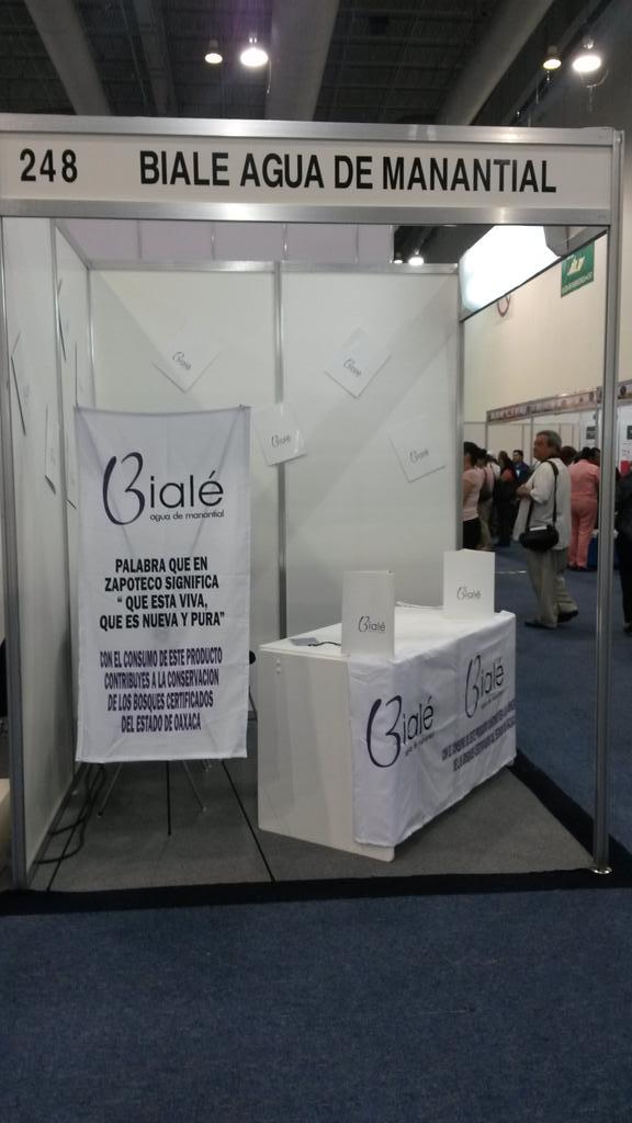 BialeAgua's tweet photo. @BialeAgua presente @alimentariamx  stand 248 http://t.co/3IuCQAgz8H