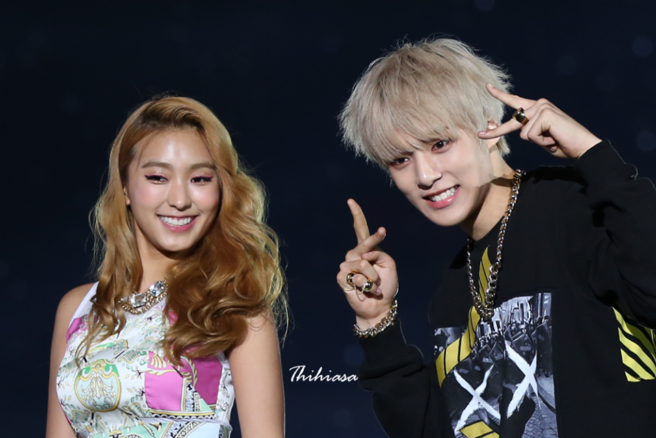 SISTAR1TH's tweet photo. [FANTAKEN] 150523 #Sistar #Bora &amp; MonstaX MinHyuk @ 2015 Dream Concert
Cr : Thihiasa http://t.co/If85Uvj9f1