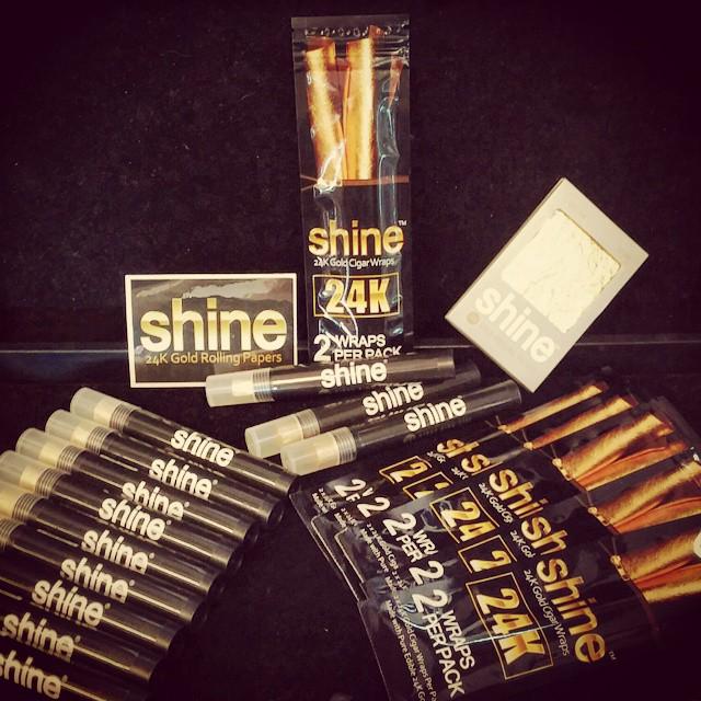 ShinePapers's tweet photo. Available at Lifestyles.....#SHINE #SHINE24 #SHINEPAPERS #SHINEWRAPS #SHINECONES #24k #24karats #SHINEON #SHINEBRIGH… http://t.co/R0UF0MqalZ