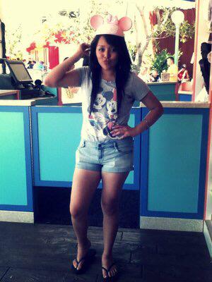 AwesomeWendy15's tweet image. I wish I was this thin 😭 #iammyowngoals