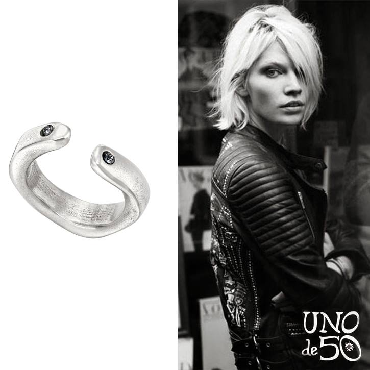 Unode50_Panama's tweet photo. Anillos con pequeños Swarovskis...
Detalles que perduran para siempre. Tenemos una amplia variedad de anillos para ti http://t.co/q3hodL6iU9