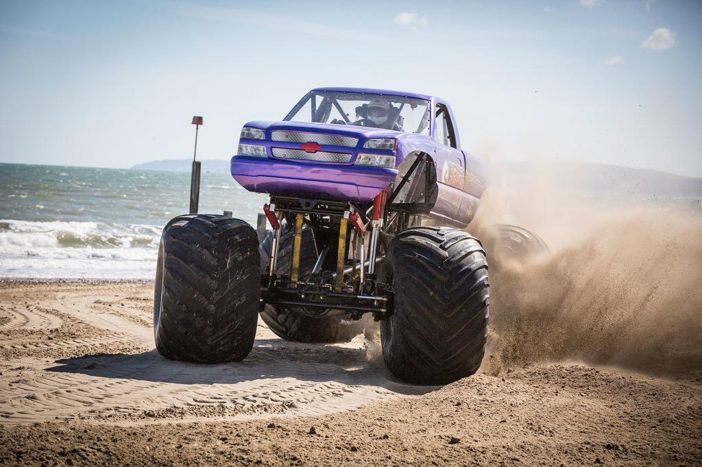 squibreport's tweet image. Brainless swarm in their thousands to Bournemouth Wheels festival squib.report/brainless-swar… #wheelsfest #Bournemouth