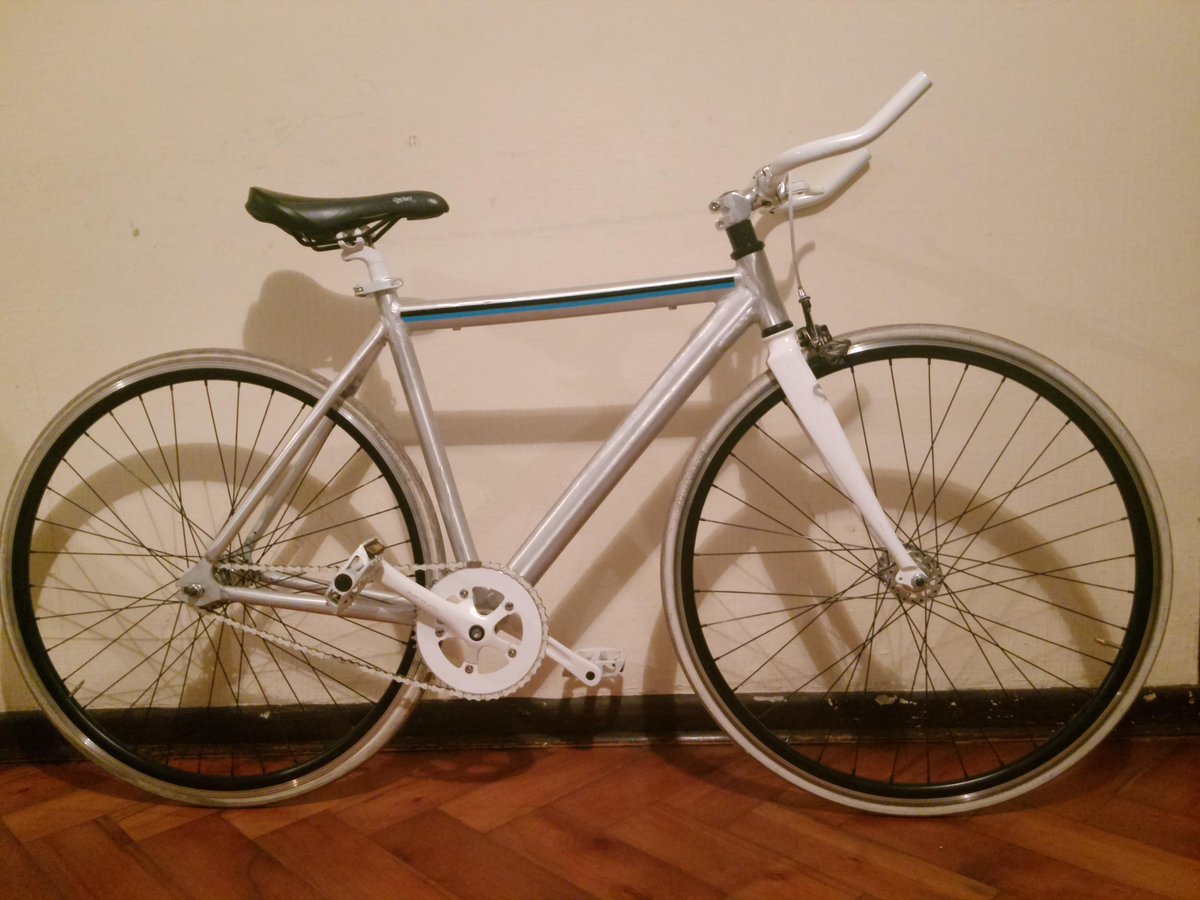 easybicischile's tweet photo. #ConGanasDe una bici nueva? http://t.co/KaIiUtJV4X