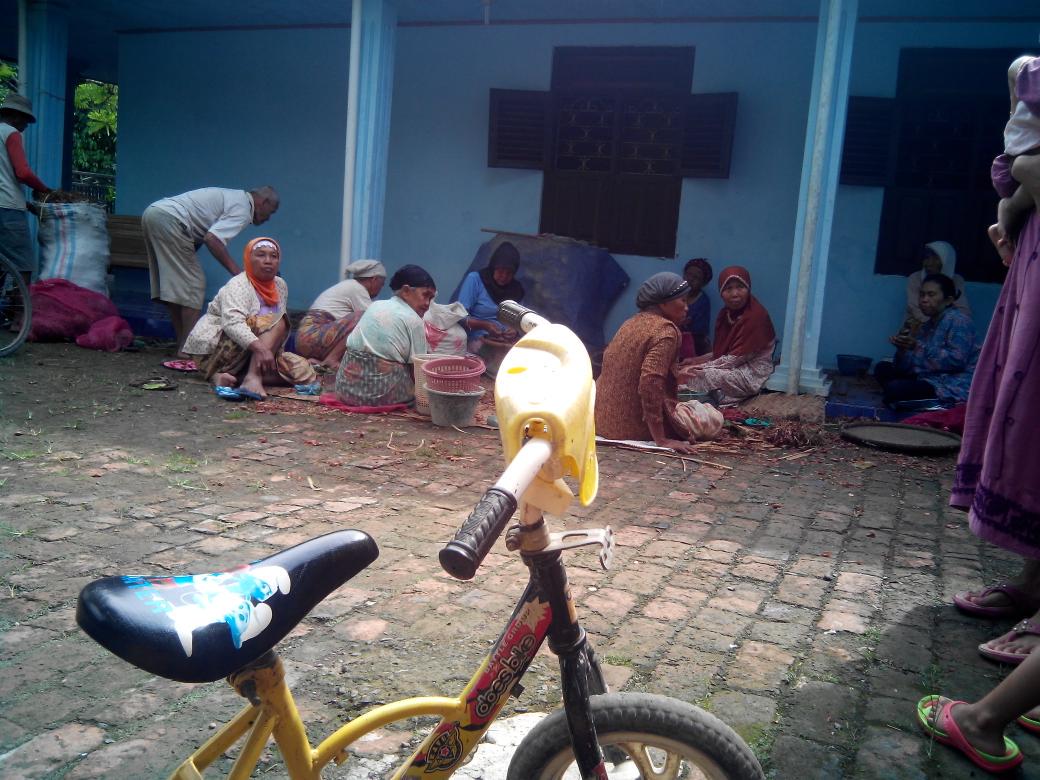 saeful2209's tweet photo. Selesai kuli http://t.co/iG7eWAdQPG