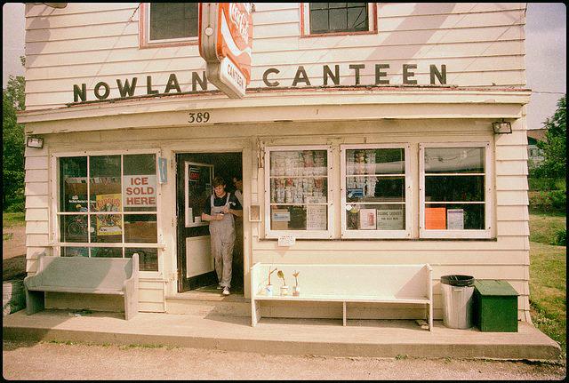 fatmanink's tweet photo. Back in the day this was a great spot to get ice cream and freezies
#wolfville http://t.co/KAQCfeIfx0