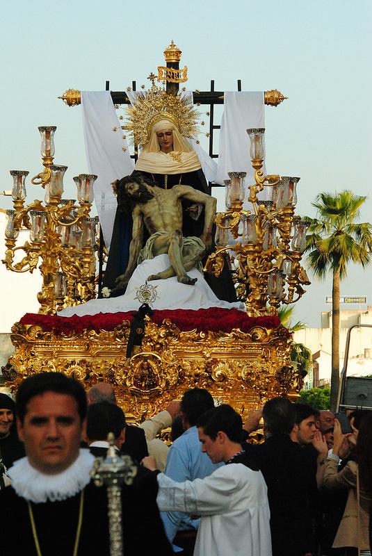 SoyunNazareno's tweet photo. Buenas noches!! Sueñen con ELLA, AMARGURA...!! rezeenleee!! @HdadAmarguraDH http://t.co/t2dnu7RvJW