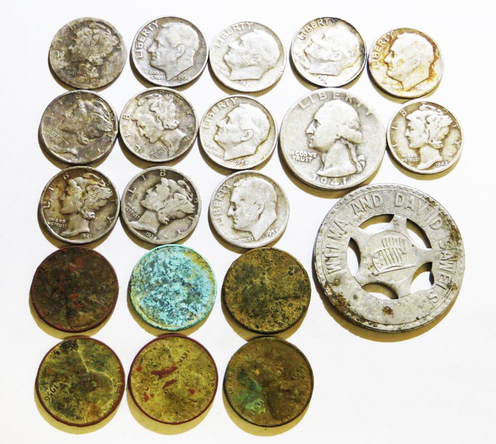 Cutaplug's tweet image. 27 Day #metaldetecting door knocking between JD and I! buff.ly/1LEe602 @Minelab