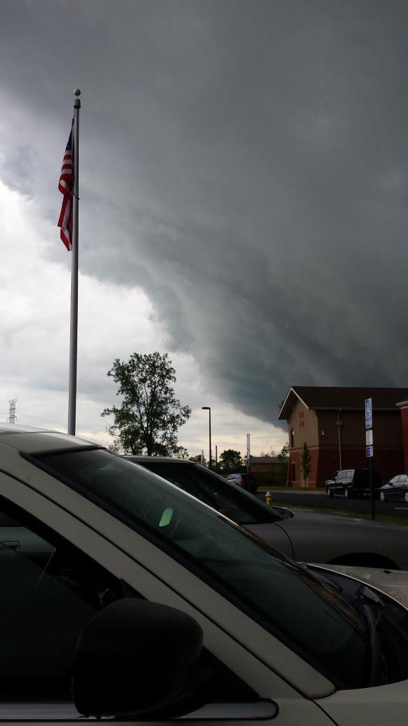 Beth9339's tweet photo. @whiotv in miamisburg http://t.co/NHGkSDBlKb