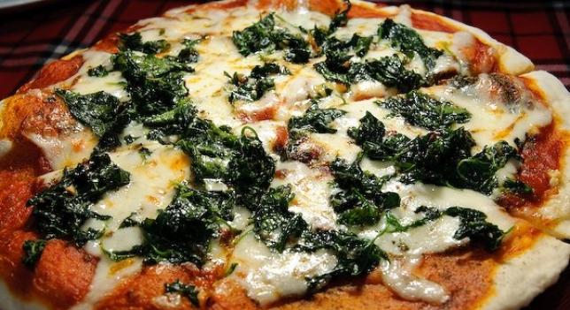 A3Noticias's tweet photo. Detenido un pizzero por echar marihuana en una pizza para la policía
http://t.co/2xsZPfxsUC http://t.co/gZNGUhLWnK