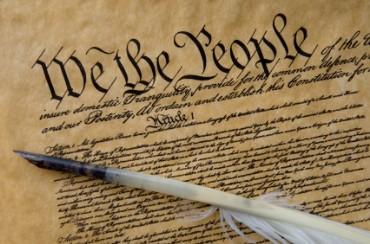 GreenTea1776's tweet photo. Answer to the question, "Are we a nation of people, or a nation of States?" The answer is "Yes!" http://t.co/2jnAMmnzK6