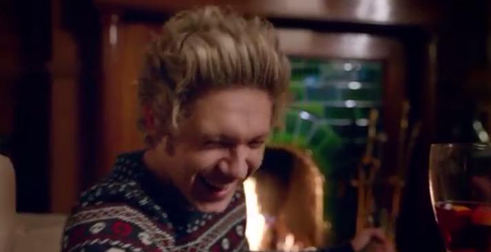 Taylor153swift's tweet photo. @NiallOfficial looks super cute in the #nightchanges #OneDirection music video 💭 http://t.co/VbK6hAP9cE