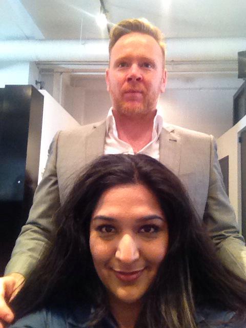 meenalaregina's tweet image. I am so lucky! Hugo the owner of #salonmtl is doing my diagnostic. #masterserum @shuuemura