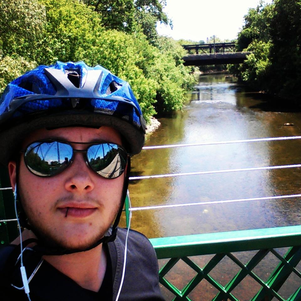 VictorQuinlan's tweet photo. Awesome day for a ride #ldnont #thames http://t.co/pa1CzTofgV