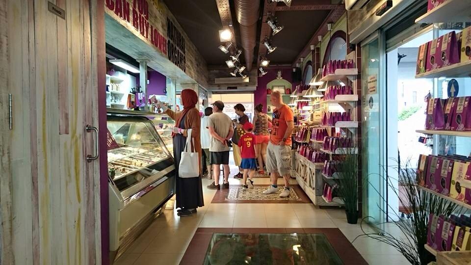 NadFaris's tweet photo. #mayan_monkey_mijas #chocolate #spain #chocolate #PreviousTweet #ice_cream http://t.co/4AhQtWJlFW