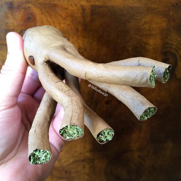 helpfullaughter's tweet photo. We call this #Blunt The #DrZoidberg! #Futurama #GetHigh #SmokeWeed #SmokeBlunts #RollingArt #420life #WeedArt #Ganja http://t.co/sms7TYJH0V