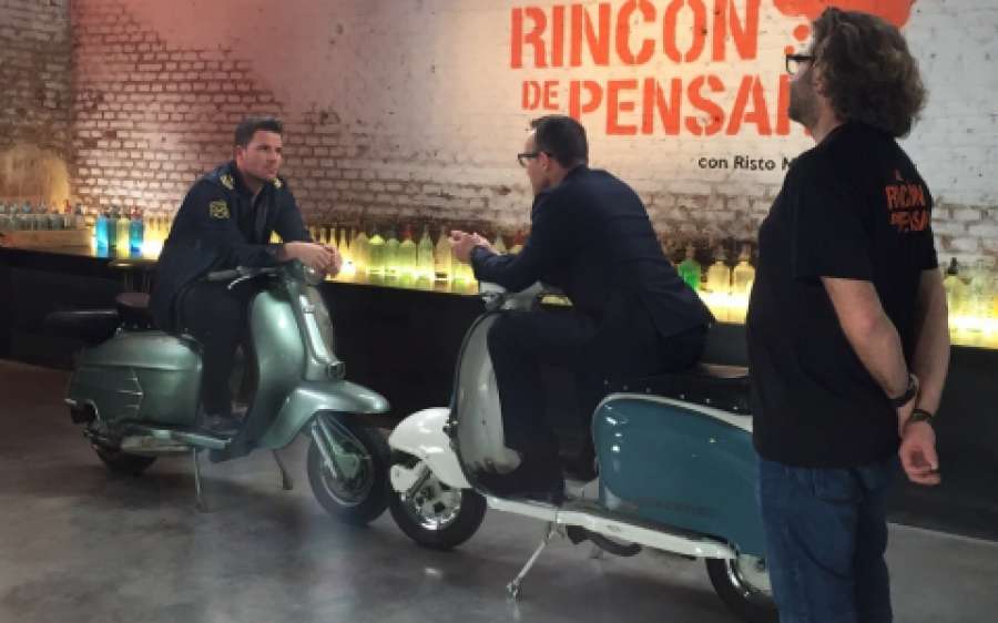 atletico_1971's tweet photo. #ardpll #Programon @LRinconDePensar @_danielmartin_ @ristomejide 👍😃 http://t.co/2YJpO49QhR