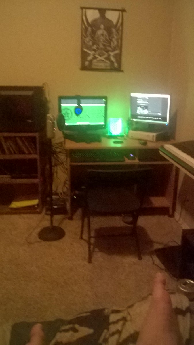 _White__Death_'s tweet photo. My Gaming setup and plan to livestream console soon!!! http://t.co/ZOrztDxKom