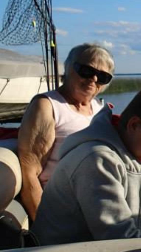 BlakeMakela's tweet image. When bae reads your text and doesn't respond