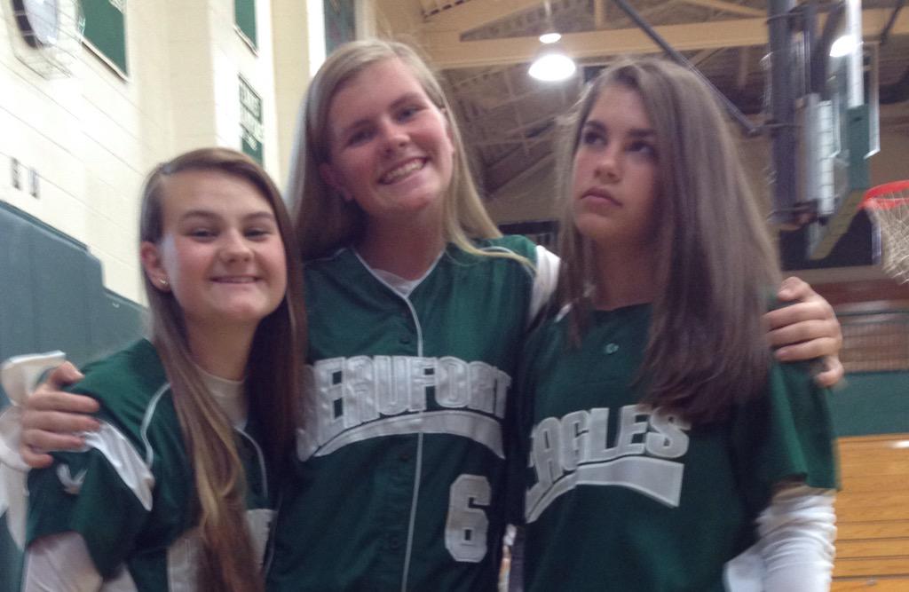 bricen123's tweet image. Literally my face during school #whenissummer