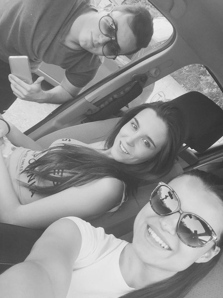 juditrojo's tweet photo. Con nuestro @Robeeerto94  ❤️ http://t.co/ltxxu4HElL