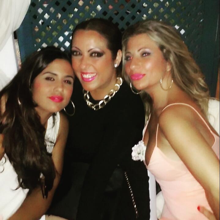 manuela_jg's tweet photo. #mushaferia  #vivajere #cante #baile #mushotarro #misniñas http://t.co/B5Zi3IVwia