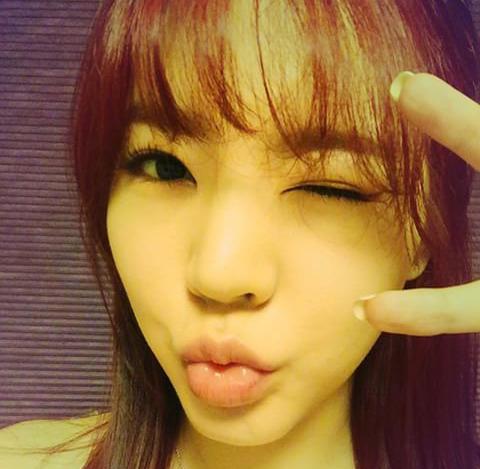 LadySvnny's tweet photo. 썬탄절 축하 땡큐땡큐 순규 써니를 좋아해주시고 이뻐해주시고 관심가져주시는 모든 분들이 계시기에 제가 있습니다 늘 고맙지만 오늘 특히 더 고마워요 이렇게나 많이 사랑해주시는 만큼 더 좋은 사람이 될께용 감사합니다 http://t.co/1YTHh202n7