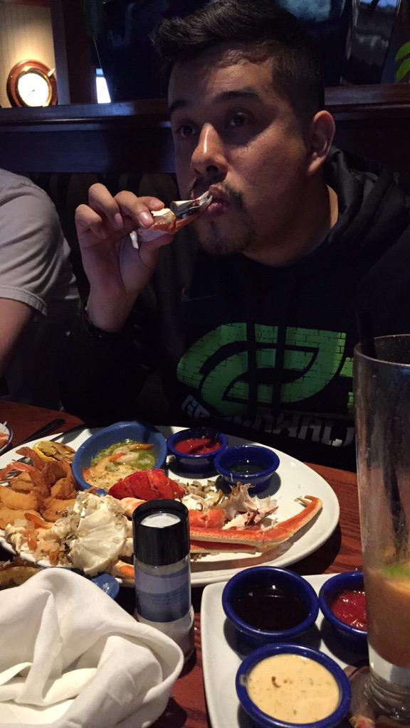 BoZe's tweet photo. Damn he's way up @optich3cz http://t.co/SYa7VV9LCI
